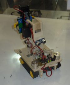SperrHolzRoboter.jpg
